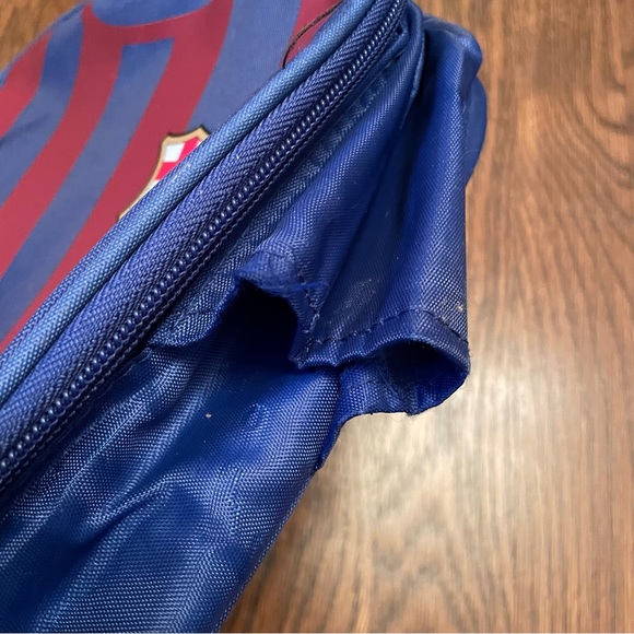 FC Barcelona Insulated Kit Lunch Bag - Picture 5 of 9